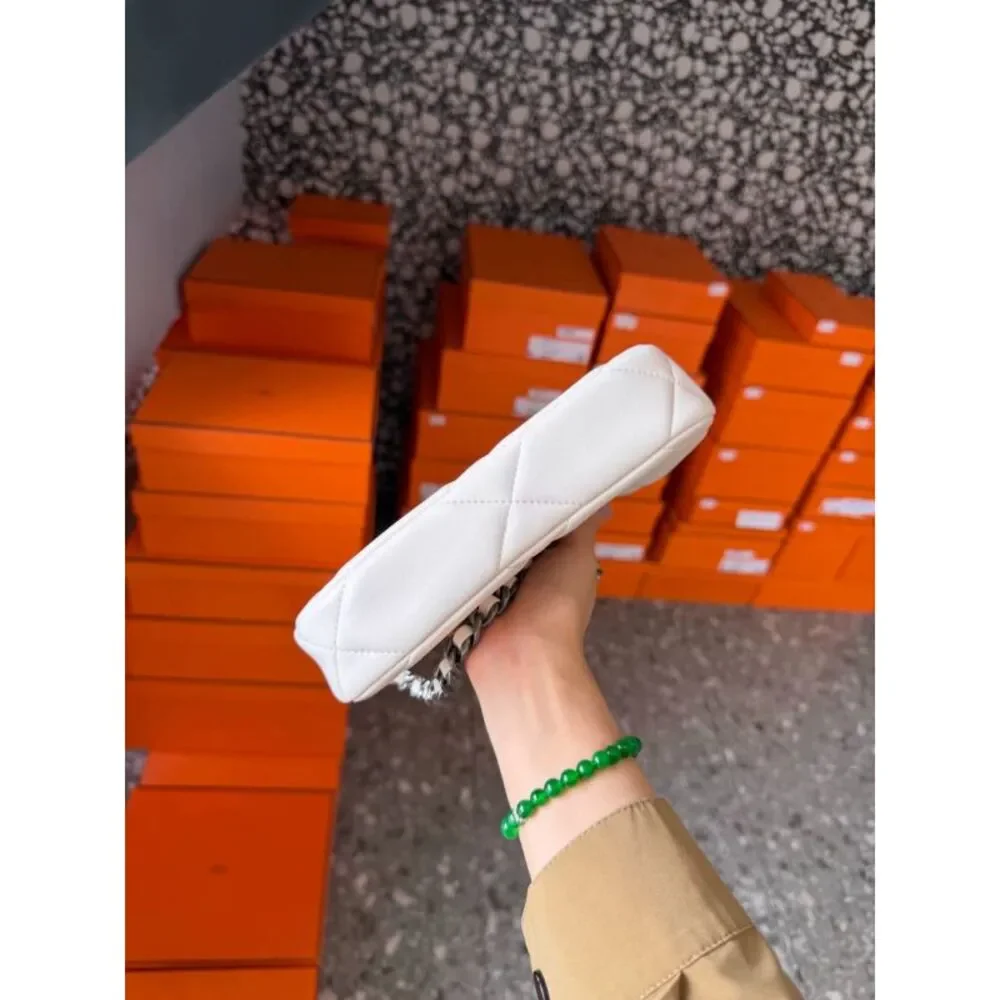 CHANEL brand color